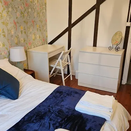 Guest house The Lions Den - La Loge *