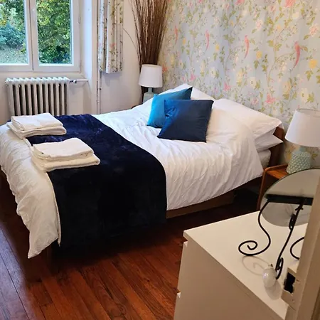 The Lions Den - La Loge Guest house Mantilly