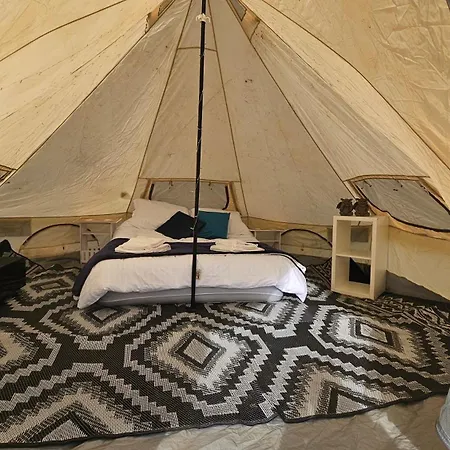 Guest house The Lions Den - La Loge Mantilly